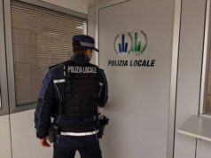 La Polizia Locale Appennino Reggiano sventa un furto in flagranza a Castelnovo: ladri in fuga e indagini in corso
