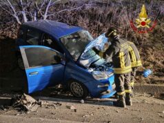 In contromano sulla Modena-Sassuolo: frontale tra due auto