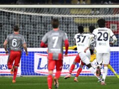 La Cremonese scappa, il Cagliari non si arrende: 2-2 allo Zini