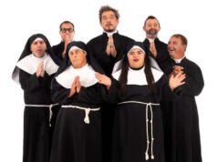 Tutto esaurito al Celebrazioni di Bologna per Din Don Down con Paolo Ruffini e la Compagnia Mayor Von Frinzius