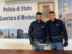 Modena: brandendo un grosso coltello, minaccia la dipendente di un bar