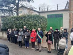 Inaugurata a Quara la nuova Pietra d’inciampo che ricorda Natale Buffagni