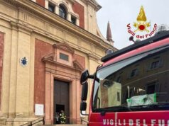 Incendio alla chiesa di San Pietro a Reggio