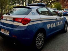 Reggio Emilia, rapina un bar puntando un coltello alla gola di una dipendente: arrestato