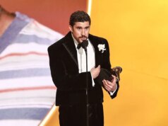 Grammy nel segno di Bad Bunny e delle proteste anti-ICE. Trump “Show inguardabile”