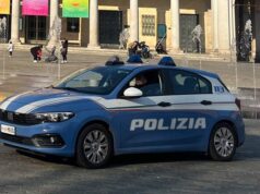 Reggio Emilia: ubriaco, minaccia di tagliare la gola a un poliziotto. Denunciato