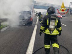 Incendio di un furgone in A1, sul posto i Vigili del fuoco di Modena