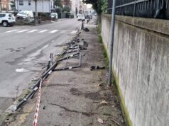 Incidente notturno in via Pascoli a Formigine, danneggiata la pista ciclabile