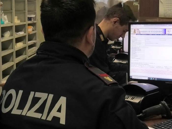 Espulsi dalla Polizia di Stato di Modena quattro cittadini tunisini irregolari sul territorio