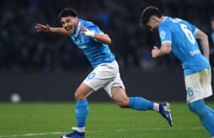 Alisson ed Elmas in gol, Napoli vince 2-1 l’anticipo con il Torino