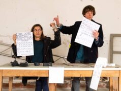 Domani al Teatro Comunale di Bomporto “La sparanoia”