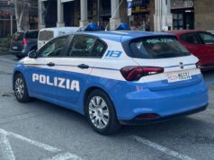 Reggio Emilia: ruba una bicicletta elettrica, gli agenti lo rintracciano. Addosso aveva un coltello, arrestato