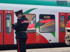 Scompiglio sul treno regionale, 25enne denunciato a Castelfranco Emilia