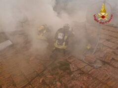 Incendio a Castelvetro, interessata la copertura di un’abitazione