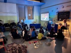 Un vento blu di storie unisce Castelnovo di Sotto