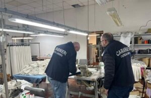 I Carabinieri sospendono l’attività di un laboratorio tessile irregolare a San Martino in Spino