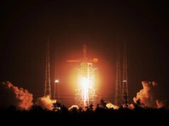 Cina, il razzo Long March-8 invia nello spazio nuovi satelliti Internet