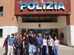 “La sicurezza si impara prima di salire sul palco”: un incontro con la Polizia di Stato rivolto a giovani studenti modenesi