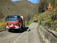 Incendio di Alto Reno Terme, situazione ormai sotto controllo: resta lo stato di attenzione in attesa di un aumento del vento