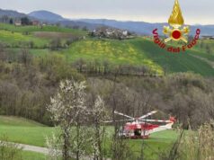 Ragazzino si perde in un’area boschiva impervia nel comune di Serramazzoni. Ritrovato sano e salvo