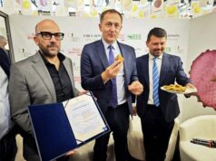 A Vinitaly il commissario Ue all’Agricoltura Hansen ha incontrato l’Associazione produttori dell’Erbazzone reggiano Igp