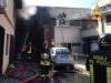 Vasto incendio in un’officina meccanica di Modena