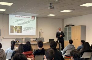 I Carabinieri incontrano gli studenti di Bomporto: riflessioni condivise su bullismo e legalità