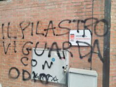 Imbrattata la sede del Sindacato e del Caaf Cgil di San Donato a Bologna