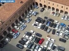 Finto poliziotto rapina anziana, due arresti tra Venezia e Salerno