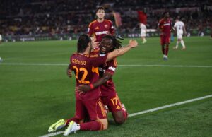La Roma travolge 4-0 la Fiorentina e si rilancia nella corsa Champions