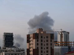 A Hormuz scambi di attacchi Iran-Usa, Trump “La tregua continua”