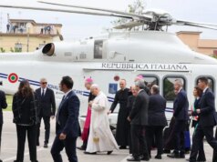 Il Papa a Pompei “Rinnovare l’impegno per la pace”
