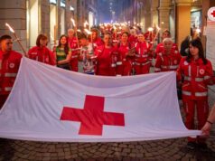 Modena si illumina di rosso: due giorni per la Croce Rossa