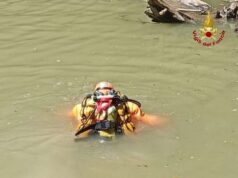 Tragedia nelle acque del Crostolo, recuperato il corpo del 14enne scomparso dopo un tuffo questa mattina
